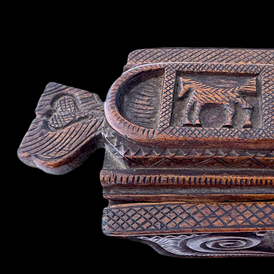 Boite en Bois Sculpté (Norvège) - Datée 1823