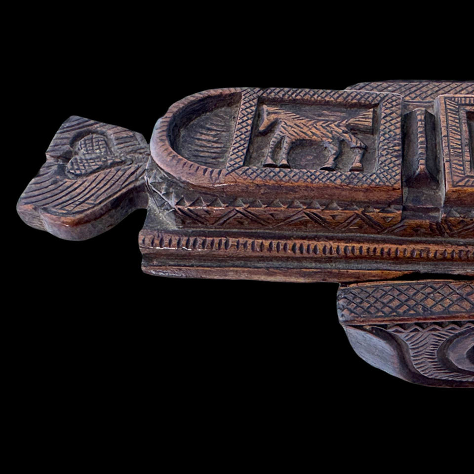 Boite en Bois Sculpté (Norvège) - Datée 1823