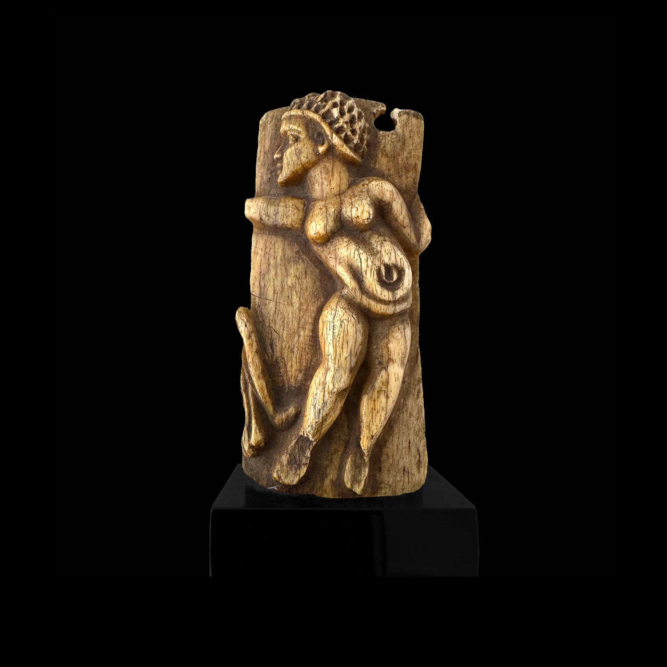 Femme Nue Sculptée sur Petit Os (Rome) - Environ 2000 ans d'âge