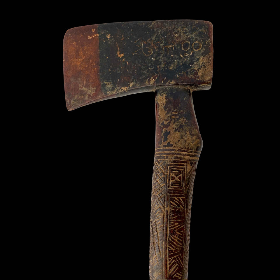 Hache Cérémonielle en Bois (Angola) - Milieu du XXe siècle