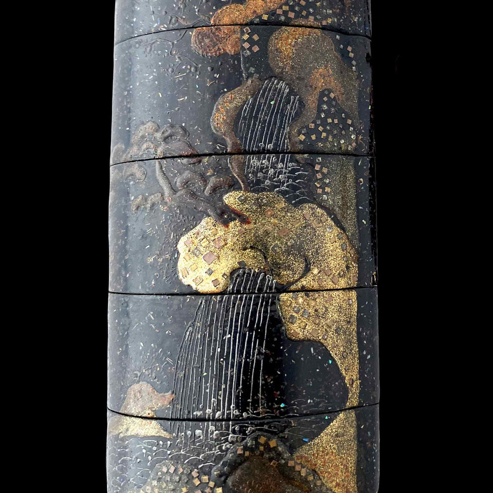 Inro en Bois Laqué et son Netsuké en Bois (Japon) - XIXe siècle