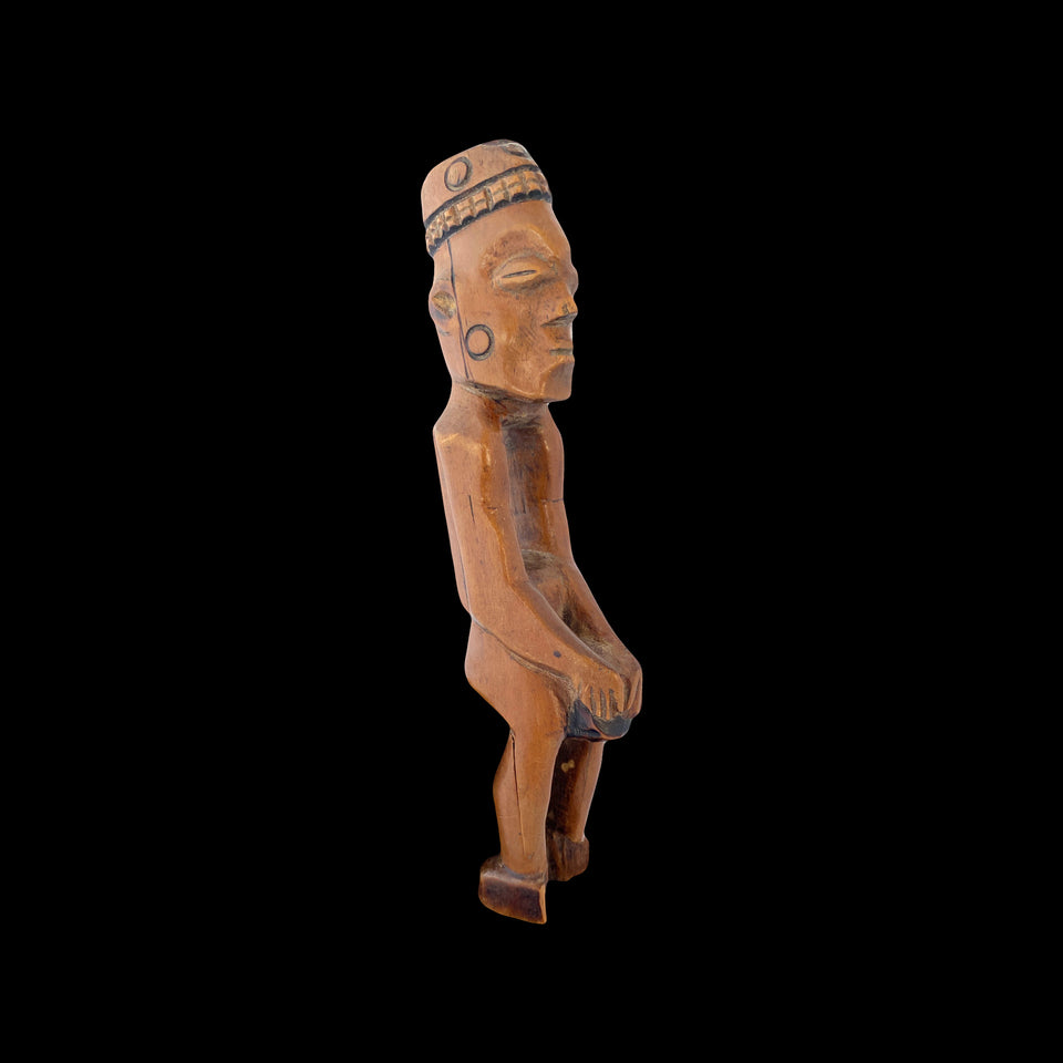 Joueur de Tambour Pendé en Bois (République Démocratique du Congo) - Début du XXe siècle
