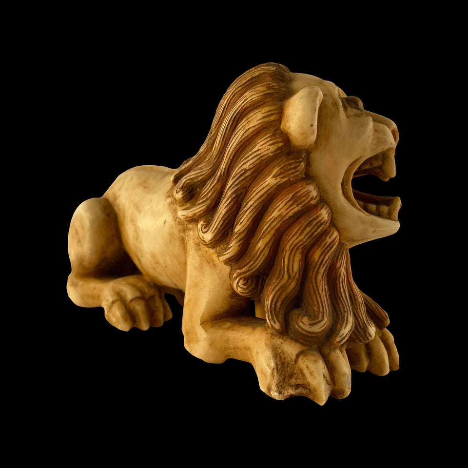 Lion en Albâtre Scuplté (Espagne) - XVIIIe siècle