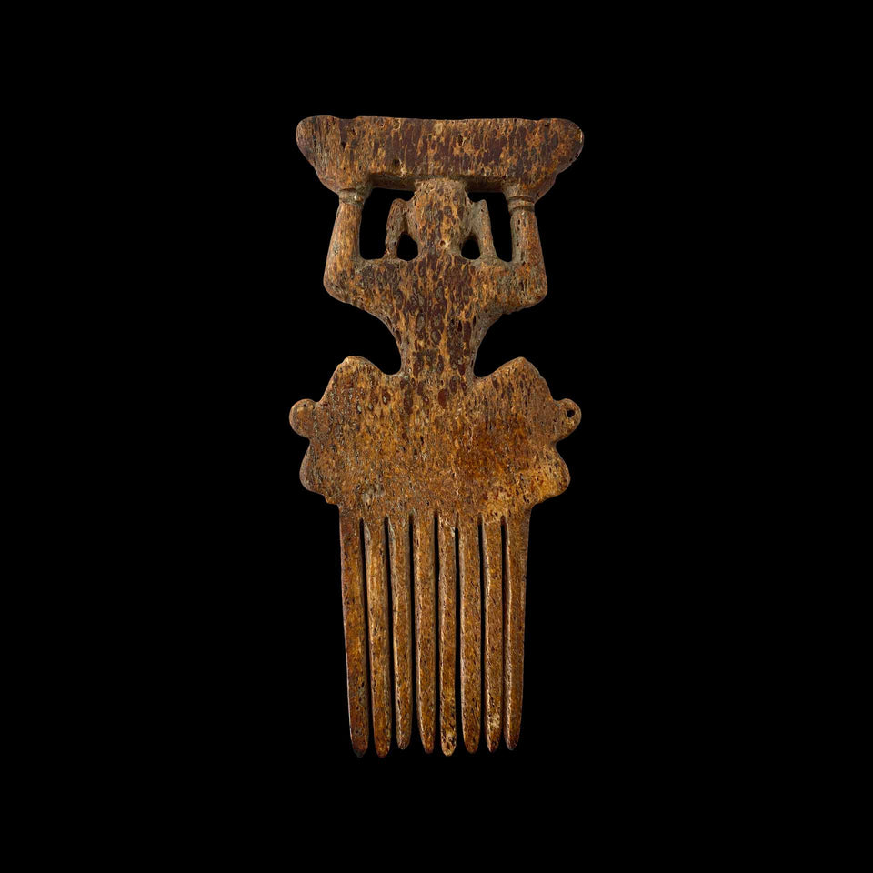 Peigne en Os de Buffle Sculpté (Indonésie) - Milieu du XXe siècle