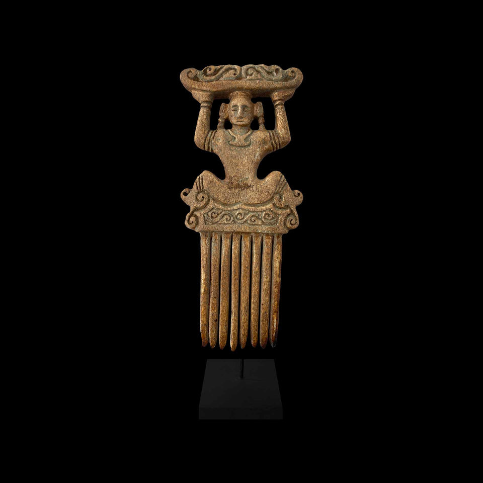 Peigne en Os de Buffle Sculpté (Indonésie) - Milieu du XXe siècle