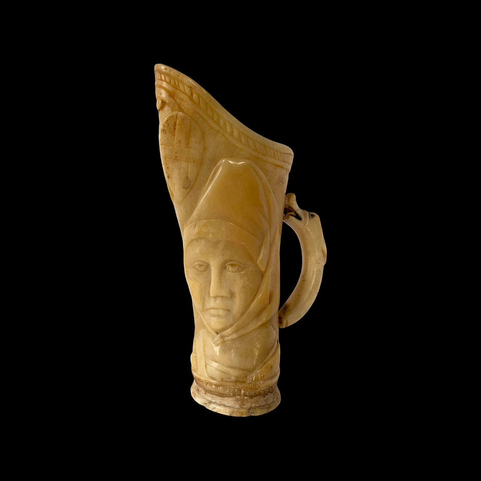 Pichet « Visage Marin » en Os Sculpté (France) - XVIIIe siècle