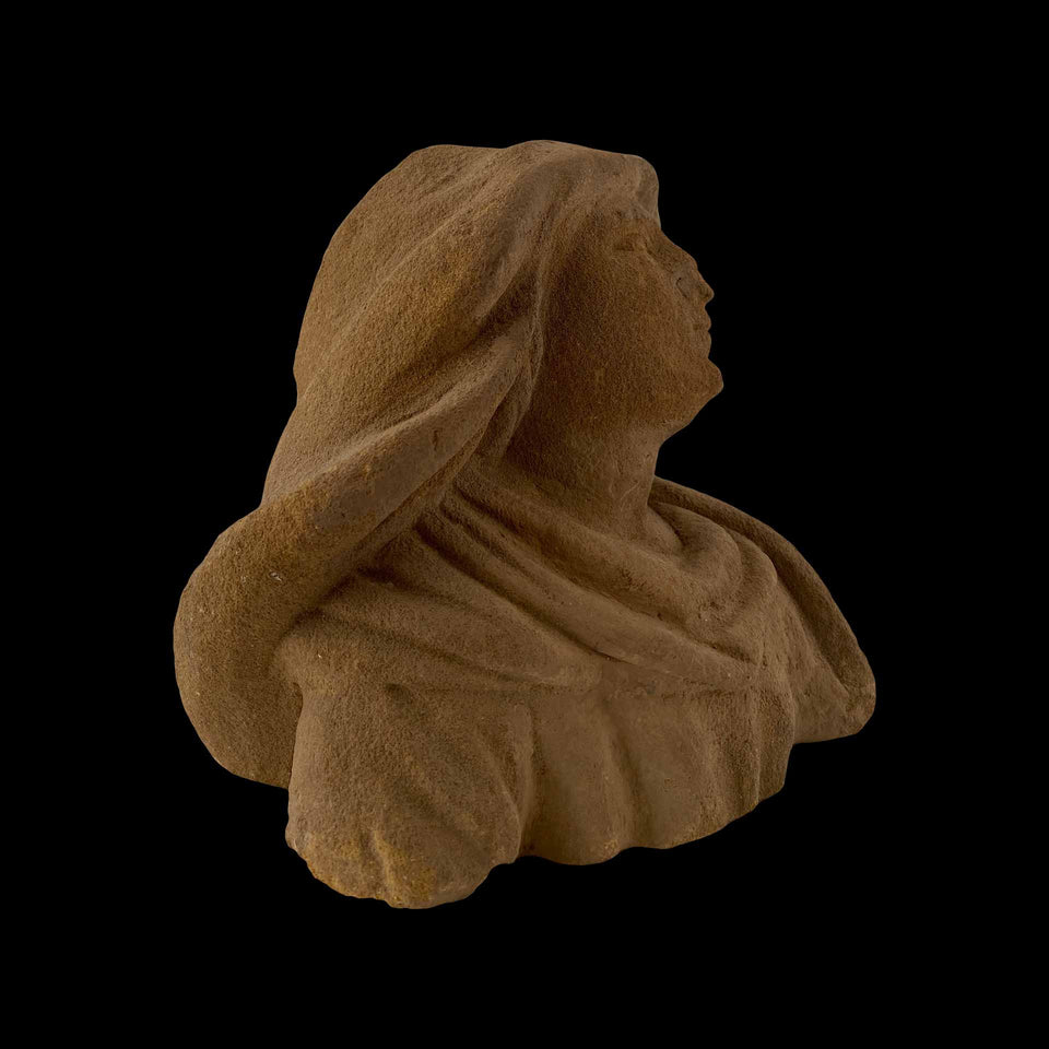 Buste de Femme en Grès Sculpté (Allemagne) - XVe siècle