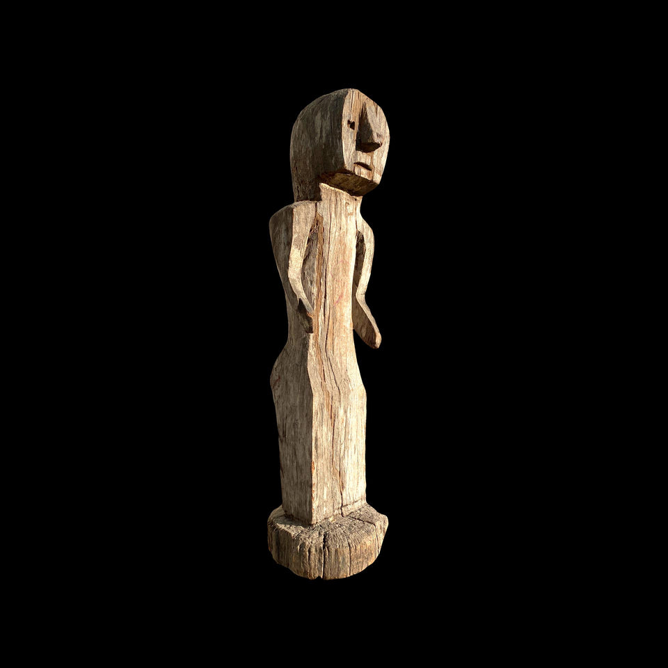 Statue Funéraire Jaraï de Petite Femme en Bois Sculpté (Vietnam) - Milieu du XXe siècle