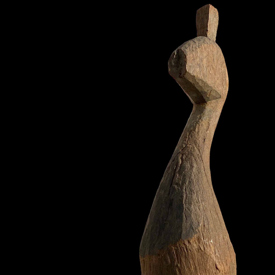 Statue Funéraire Jaraï d’Oiseau en Bois Sculpté (Vietnam) - Milieu du XXe siècle