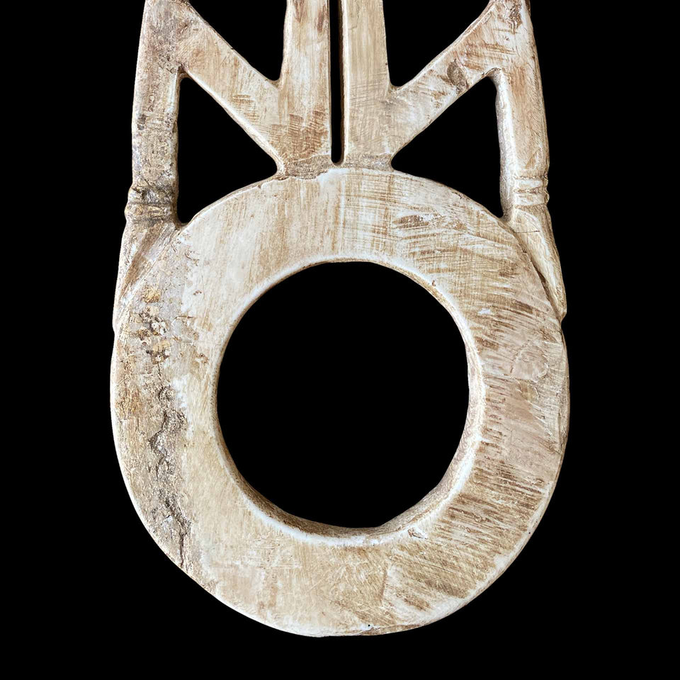 Zaru Monnaie Rituelle en Coquillage Fossilisé Sculpté (Îles Salomon) - Milieu du XXe siècle